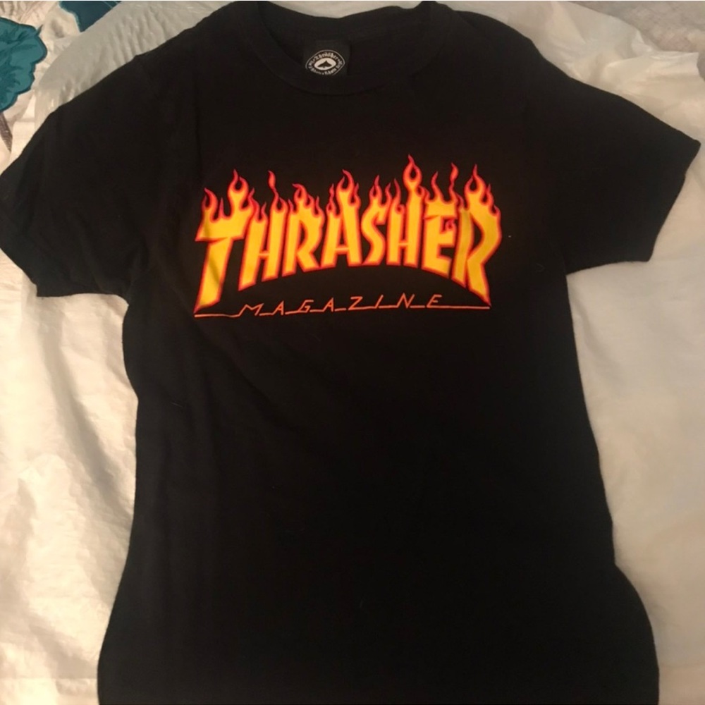 THRASHER T-SHIRT !